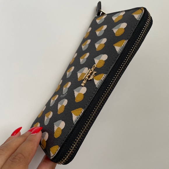 Coach long zip around Wallet - Picture 4 of 11